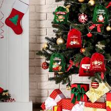 CARRIECUR 30 Buah Kantong Hadiah Natal dengan Tali Serut, Kantong Permen Beludru Merah Hijau dengan Motif Kartun Santa, Rusa Kutub, Manusia Salju, dan Manusia Kue Jahe, Kantong Suvenir Natal untuk Pesta. - View 2
