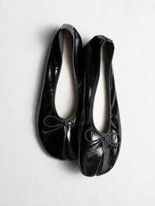 Plus Size Wide Fit Ruched Texture Pointed Toe Mini Bow Slip-On Ballet Flat Shoes - Black - View 1