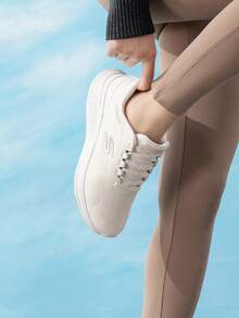 Skechers 女款輕量休閒鞋 SKECH-LITE PRO 2.0 一腳蹬運動鞋，舒適透氣緩震走路鞋 150622-NAT - 自然色 - 查看 4
