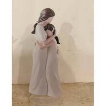 1pc Creative Acrylic Simulated Craft Mother And Daughter Hugging Statue, Home Decor, Birthday/Mother's Day Gift, Gift For Mom And Daughter, Friend's Birthday Gift, Graduation Gift - 1PC - View 7