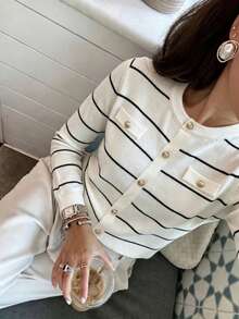 女款秋冬新款法式浪漫軟時尚對比飾邊通勤風針織開襟上衣 - 白色拼黑色 - 查看 6