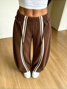 Women's Vintage Side Stripe Curved Leg Sweatpants, High Waist Drawstring Loose Banana Wide Leg Pants, Casual Sports Long Pants, Women's Long Pants, Side Silver Stripe Wide Leg Flattering Slimming Casual Sports Long Pants, Vintage Casual Loose Sports Long Pants, Perfect For Daily Shopping, Short Trips, Campus Commuting - Coffee Brown - View 2