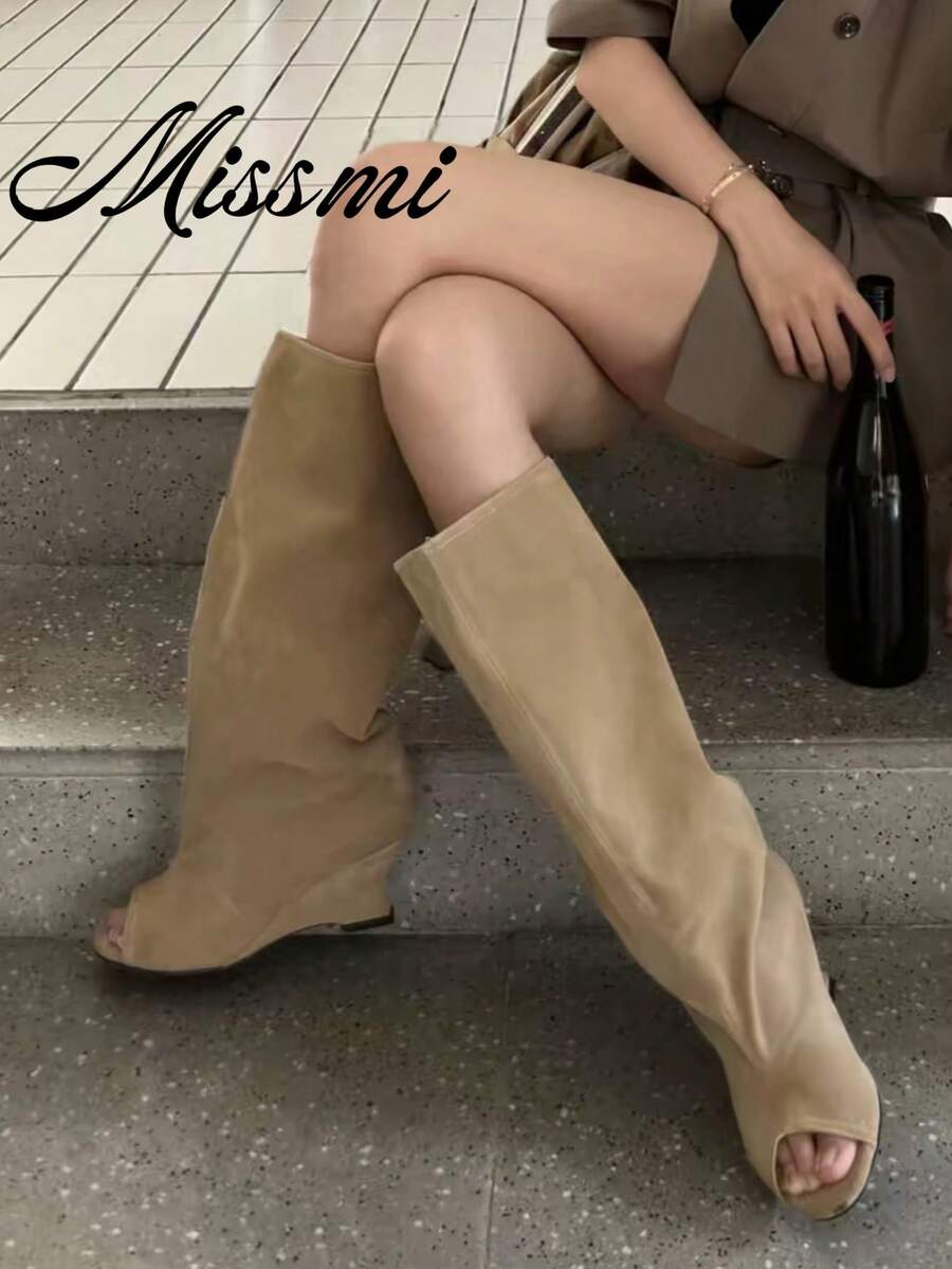 2025 New Kitten Heel Ruched Tall Stacked Boots Pointed Toe Over-The-Knee High Shaft Boots Vintage Wide Barrel Rider Boots - Khaki - View 1