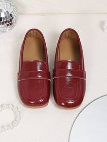 1 Pair Red Girls' Slip-On Shoes, Non-Slip Flat Bottom, Fashionable Minimalist Glossy Solid Color Elegant Campus Shoes, PU Round Toe Design, Suitable For Campus All-Season Daily Wear And Campus Performances - Red - View 3