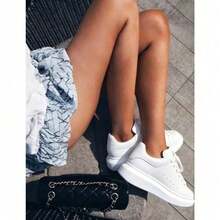 White-skinned Tail