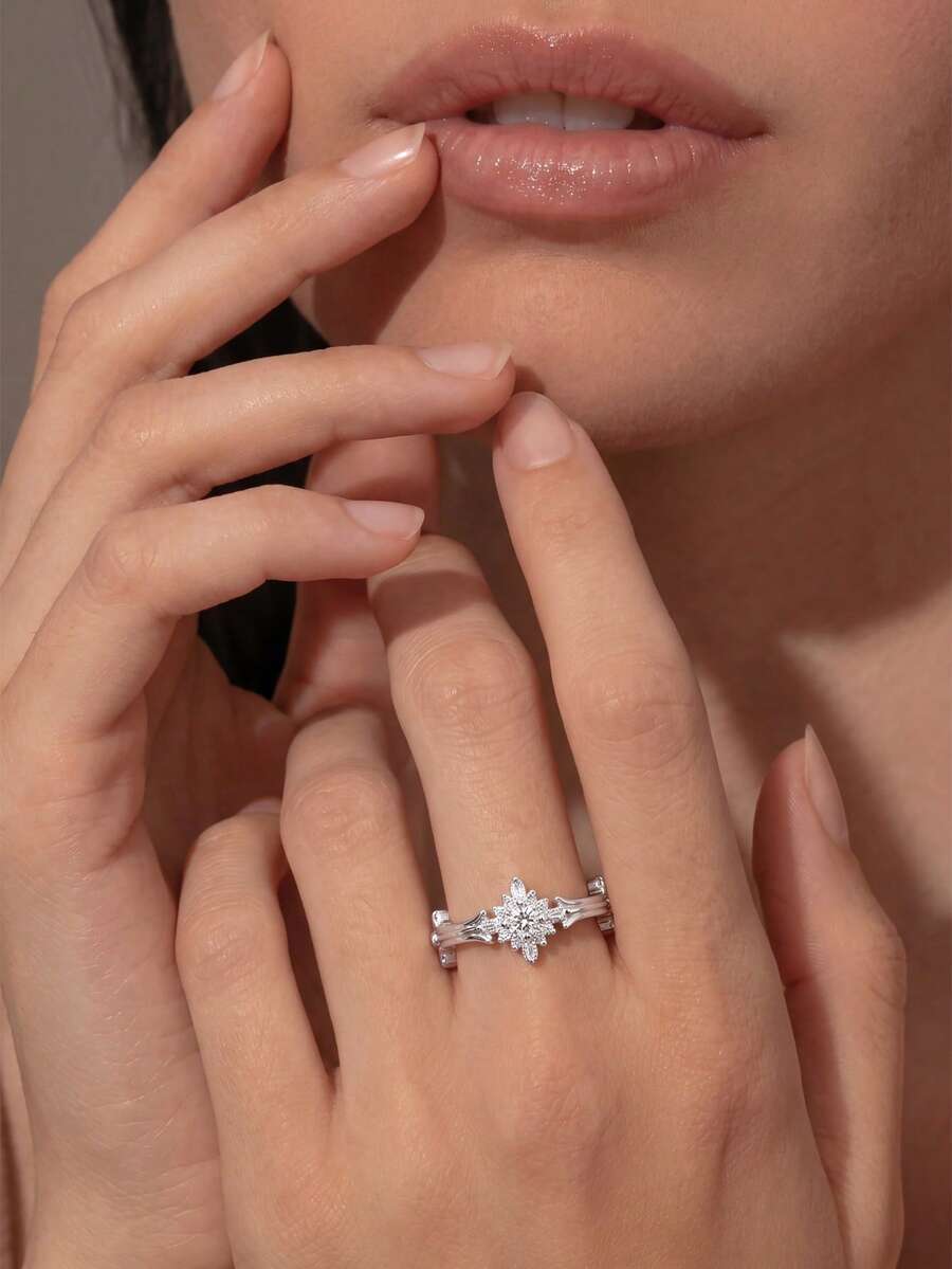 1pc/Silver Bamboo Joint Cross Star Open Ring For Women/Full Rhinestone Four-Pointed Star Carved Adjustable Niche Luxury Commuter Jewelry - Silver - View 1