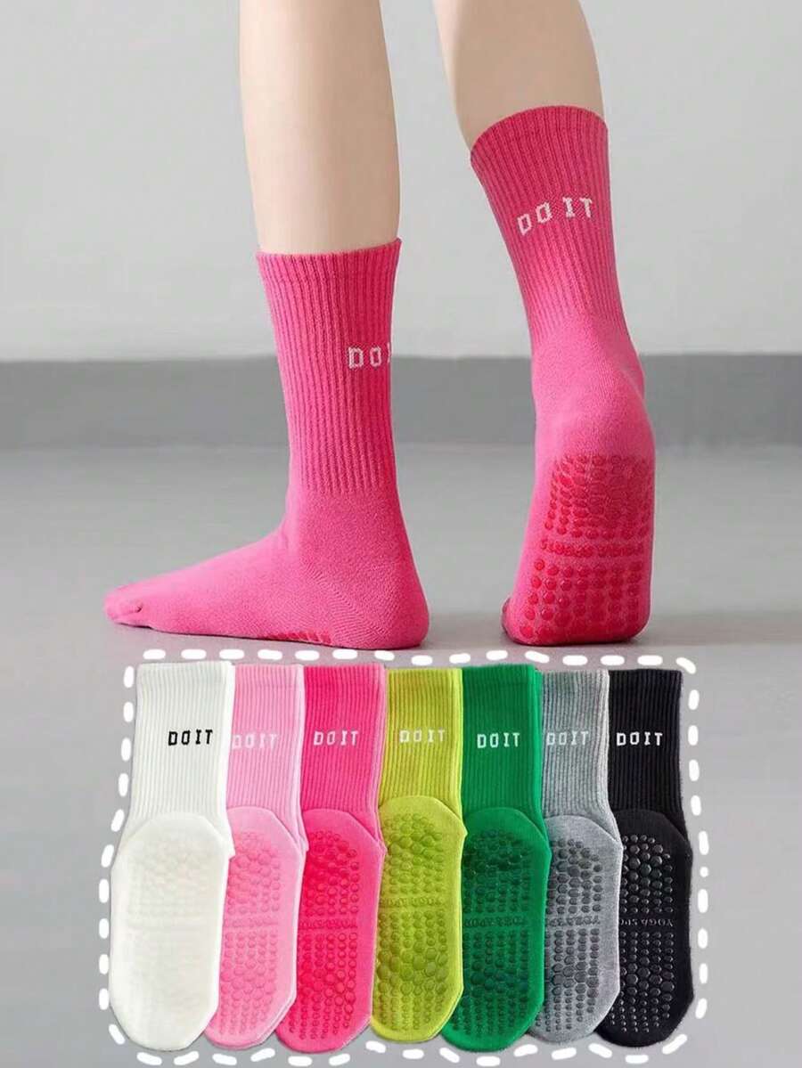 1/3/4/7 Pairs Women's Fitness Floor Socks, Mid-Calf Yoga Socks, Sports Socks, Sweat-Absorbing & Breathable, Shark Leggings Socks, Pilates Socks, Slogan "DO IT", Multi-Color Professional Yoga Socks For Women, Indoor Floor Use, Suitable For Autumn/Winter/Spring/Summer Sports Wear - Multicolor - View 1