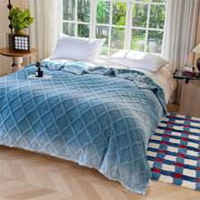 1 buah Selimut Flanel Tebal dan Hangat, Selimut untuk Tidur Siang di Kantor, Selimut untuk Mobil, Selimut untuk Bersantai - Baby Blue - View 4