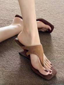French Niche Design Closed Toe Slide Sandals For Women, 2026 Summer New Style, Luxury Feel Chunky Heel, Versatile Elegant Sandals - Brown - View 1