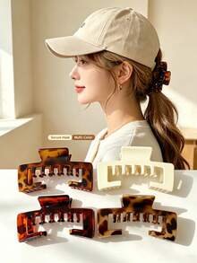 1/4pcs Oversized Hair Claw Clips Suitable For Wearing Hats, Hollow Square Design Fits Baseball Caps Easily. Strong Grip Holds Messy Hair Securely. Fashionable Matte And Tortoise Shell Colors, Ideal Hair Accessory For Women's Daily Outings. - Multicolor - View 5