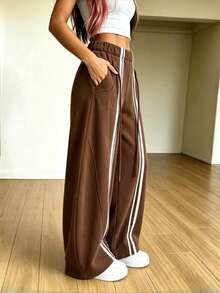 Women's Vintage Side Stripe Curved Leg Sweatpants, High Waist Drawstring Loose Banana Wide Leg Pants, Casual Sports Long Pants, Women's Long Pants, Side Silver Stripe Wide Leg Flattering Slimming Casual Sports Long Pants, Vintage Casual Loose Sports Long Pants, Perfect For Daily Shopping, Short Trips, Campus Commuting - Coffee Brown - View 4