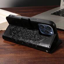 eaacaa 1pc Wallet Phone Case With Sunflower Pattern, Flip Cover, Multiple Card Slots, Coin Pocket, PU Leather, Wrist Strap, Stand, Anti-Demagnetization, Compatible With Apple And Series, Unisex, Essential For Daily Commute/Shopping/Business Trip, Ideal Gift For Friends/Lovers/Family - Black - View 4