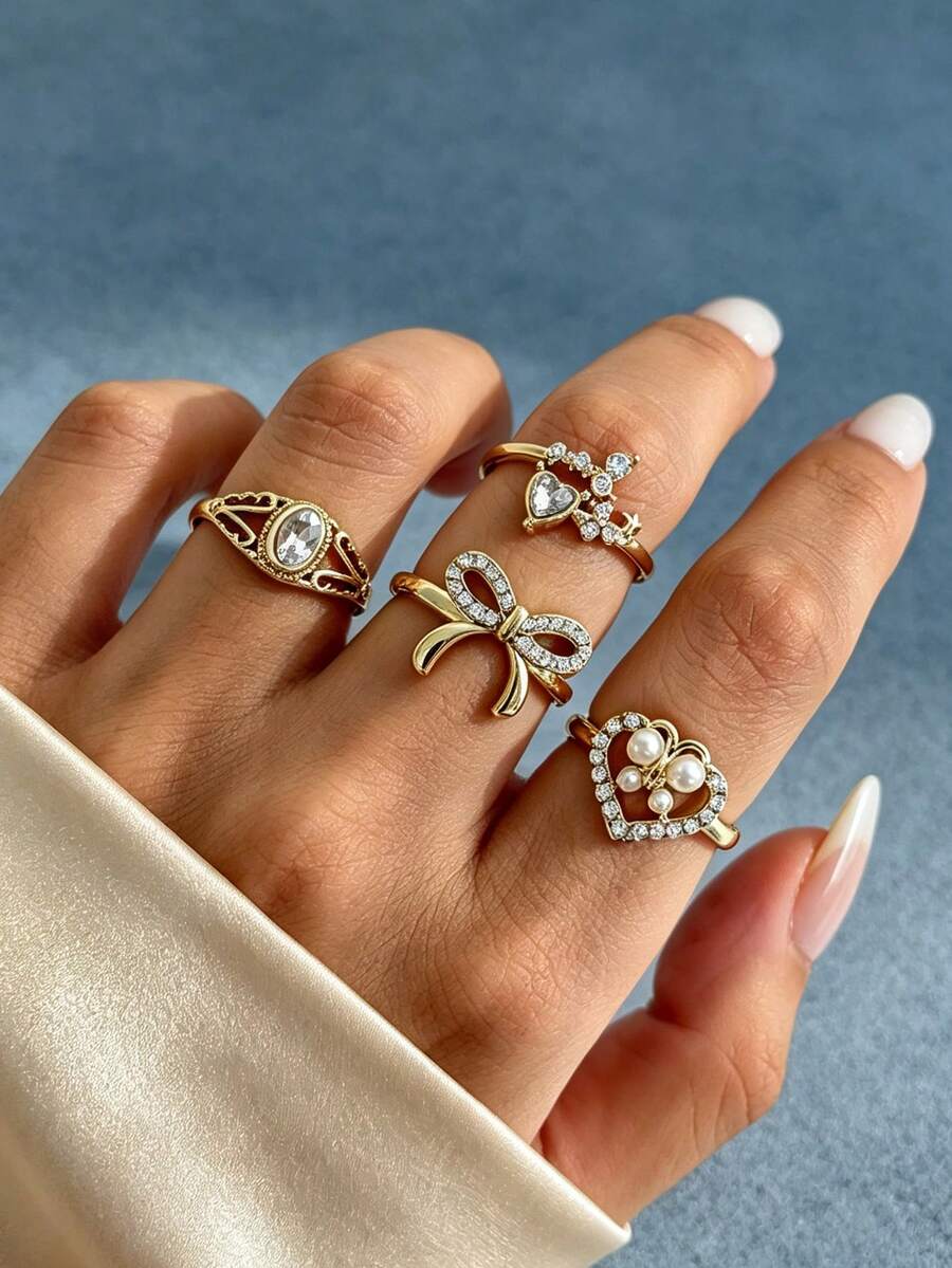 4PCS Vintage Gold Bowknot Heart Faux Pearl Finger Rings, Girly Rhinestone Bowknot Carved Stackable Ring Set - Gold - View 1
