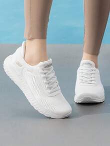 Skechers 女款輕量休閒鞋 BOBS SQUAD CHAOS 繫帶運動鞋 舒適緩震 透氣走路鞋 117497-OFWT - 乳白色 - 查看 2