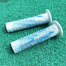 Universal Mountain Bike Handlebar Grips 13.5CM High Elasticity Comfortable Rubber Anti-Slip Shock-Absorbing Wear-Resistant Handlebar Covers For Scooter, Small Wheel Bike, Off-Road Bike, Outdoor Sports Cycling Parts - Multicolor - View 3