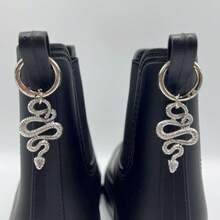 1PC Vintage Snake-Shaped Keychain Pendant Shoe Charm Bag Accessory, Dark Series Boots Shoe Buckle Decor, Halloween Party Gift - Multicolor - View 5