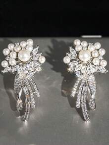 1 Pair Fashionable Luxury Elegant Graceful Floral Stud Earrings With Synthetic Cubic Zirconia And Faux Pearl, Women's Jewelry For Daily Wear, Banquet, Party, Gift - Silver - View 6
