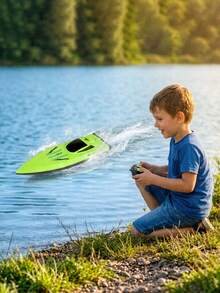 Barco de control remoto eléctrico 2.4G, modelo de barco de alta velocidad con control remoto inalámbrico, barco de control remoto eléctrico que se puede poner en el agua, modelo de barco eléctrico de simulación de alta velocidad, barco de agua con control remoto de doble hélice (el barco de alta velocidad debe iniciarse en el agua y controlarse con el control remoto) Color aleatorio - Multicolor - Ver 4