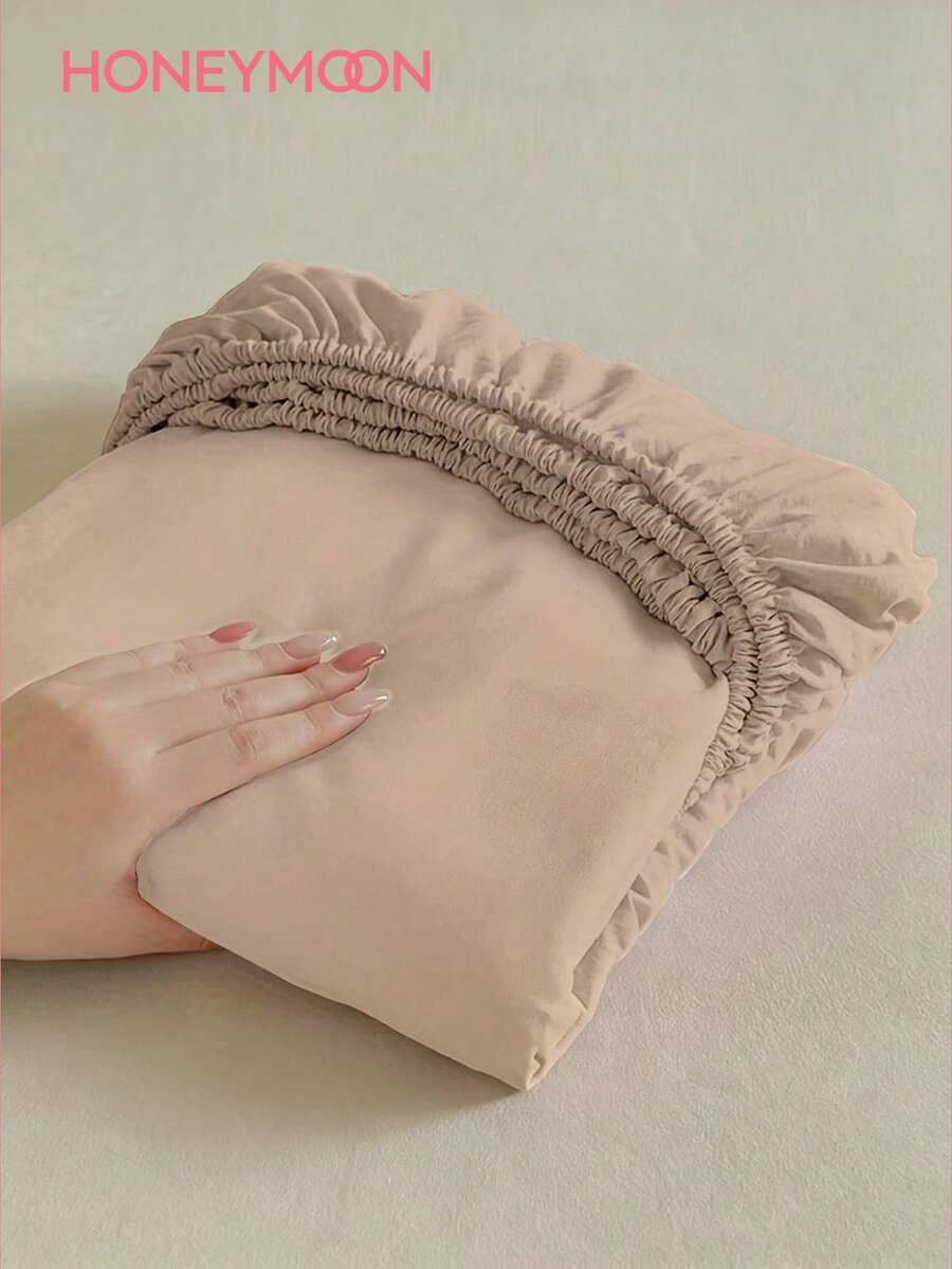 HONEYMOON 1 buah Sprei Fitted Lembut Warna Polos, Kain 100% Poliester, Penutup Kasur Ringan Selembut Awan, Tepi Elastis, Cocok untuk Kasur Tebal 9-12 Inci, Lembut dan Bernapas, Dapat Dicuci dengan Mesin, Tahan Menyusut, Tahan Pudar, Penggunaan Sepanjang Musim, Tersedia Berbagai Ukuran Cocok untuk Rumah dan Asrama, Perlengkapan Penting untuk Kembali ke Sekolah di Asrama, Khaki - Khaki - View 1