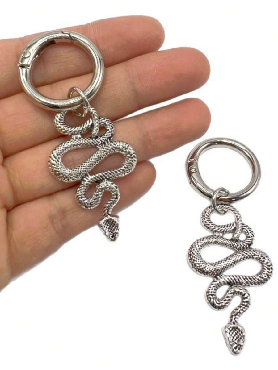 1PC Vintage Snake-Shaped Keychain Pendant Shoe Charm Bag Accessory, Dark Series Boots Shoe Buckle Decor, Halloween Party Gift - Multicolor - View 1