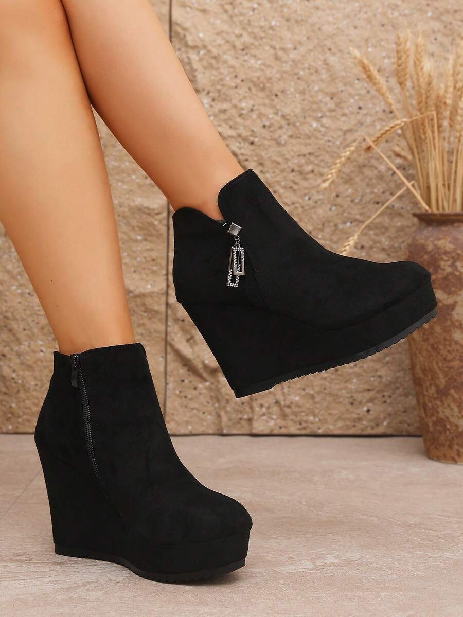 Women's Autumn/Winter New Suede Thick Sole Wedge High Heel Ankle Boots, Inner Zipper, Round Toe, Outer Rhinestone Buckle Decor