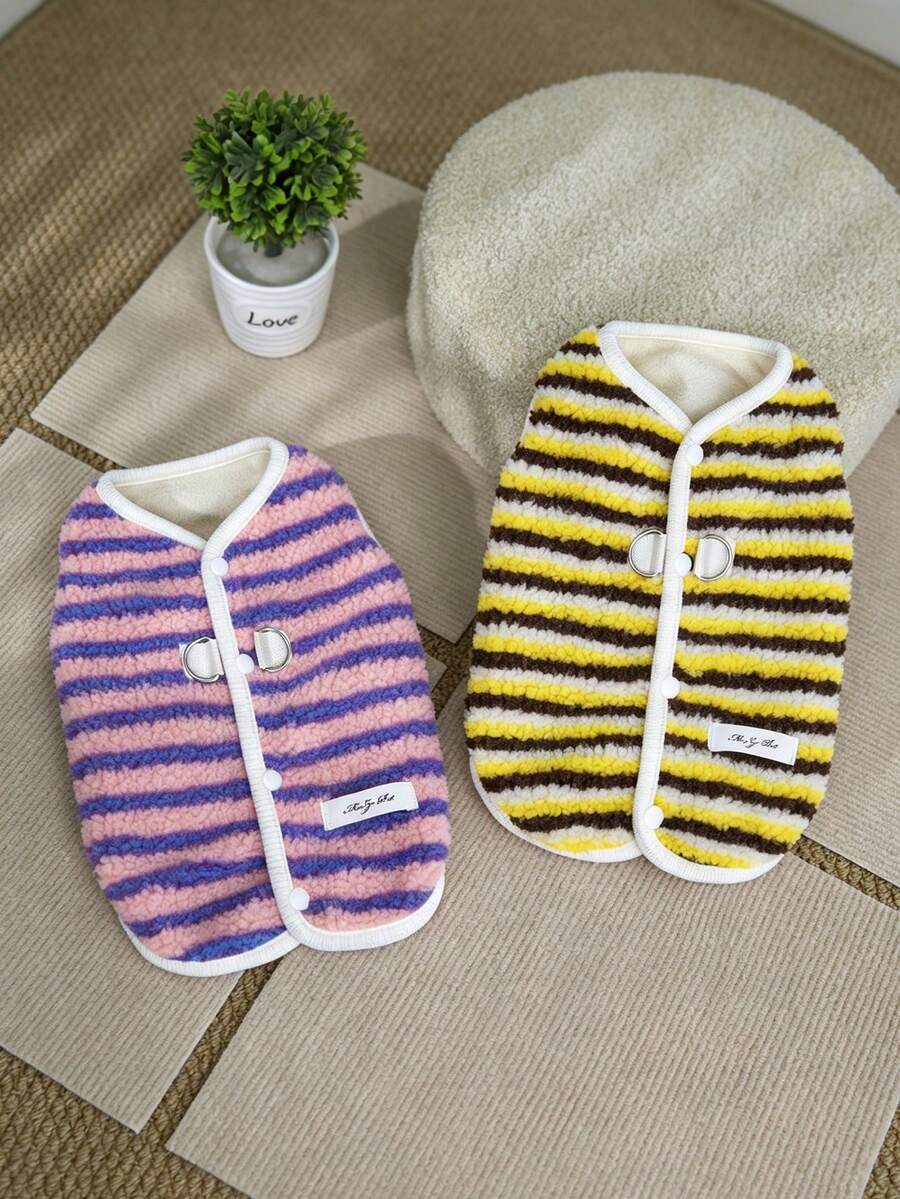 條紋雪絨毛狗背心附D型環，冬季保暖毛絨寵物外套，鈕扣式幼犬貓夾克，柔軟抓絨衣，適合小型中型犬與貓
