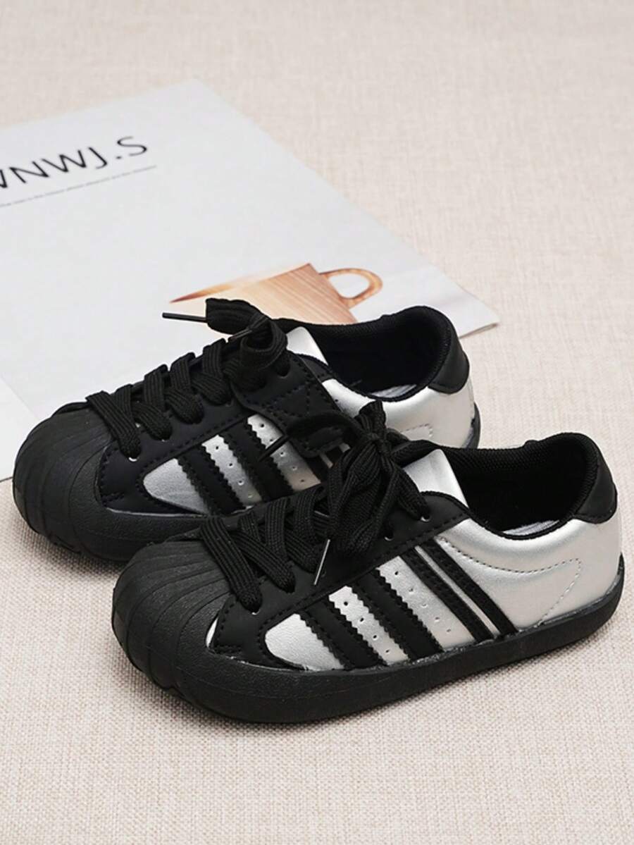 1 Pair Unisex Shell Toe White Sneakers, 2026 Summer New Niche Versatile Casual Student Sports Skate Shoes, Suitable For All Seasons - Silver - View 1