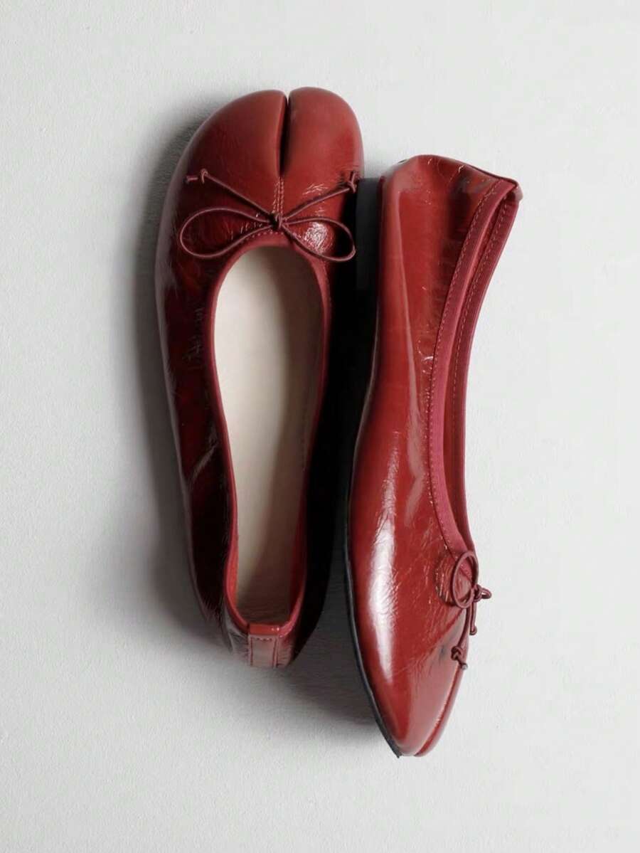 Plus Size Wide Fit Ruched Texture Pointed Toe Mini Bow Slip-On Ballet Shoes - Burgundy - View 1