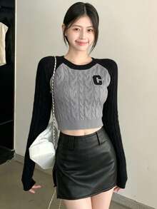 Sweater Rajut Kabel Lengan Raglan Kontras Abu-abu & Hitam American Vintage untuk Wanita, Pullover Leher Bulat Pendek Ramping Bordir untuk Musim Gugur - Grey - View 1