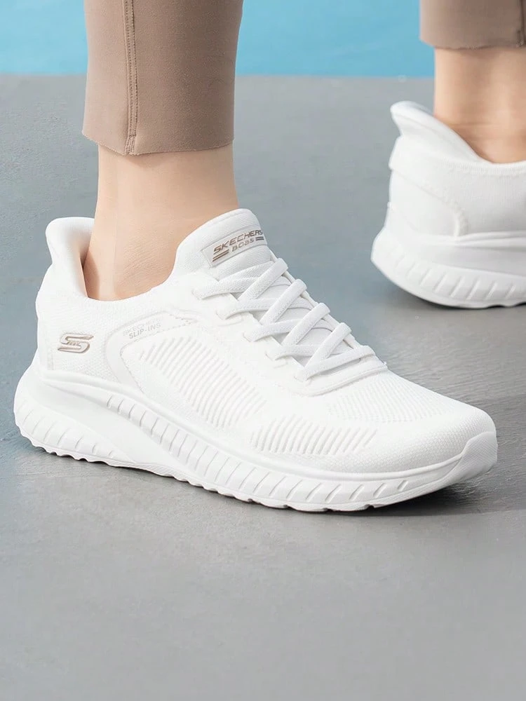 Skechers 女款輕量休閒鞋 BOBS SQUAD CHAOS 繫帶運動鞋 舒適緩震 透氣走路鞋 117497-OFWT - 乳白色 - 查看 1