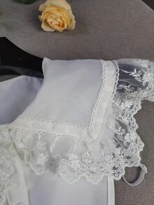 1件女款白色刺繡蕾絲飾邊純色波希米亞風聚酯纖維休閒套頭襯衫，附假領 - 白色 - 查看 6