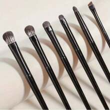 6pcs Soft Eyeshadow Brush Set, Eye Makeup Smudge, Silk Line, Eyeliner Blade, Eye Detail Small Makeup Brushes - Multi-color B - View 3