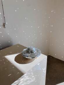 1pc UFO Retro Disco Ball, Light-Catching Glass Christmas Home Decor, Reflective Desktop Ornament, Holiday Decoration, Suitable For Living Room, Dining Room, Coffee Table, Wooden Atmosphere Small Ornament - 1PC - View 2