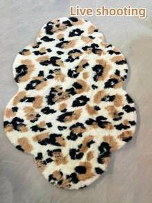 1 pieza Alfombra de peluche de piel de conejo con estampado de leopardo 2026, alfombra de nube, alfombra para dormitorio, alfombra para la sala de estar, alfombra para el espejo, alfombra para el ventanal del vestidor, adecuada para el lado del sofá, la mesita de noche y otras áreas, alfombra decorativa, decoración de dormitorio, alfombra pequeña, alfombra, decoración del hogar, alfombra para la sala de estar, alfombra pequeña para la sala de estar, alfombra para dormitorio, decoración del hogar para la sala de estar, alfombra para exteriores, alfombra lavable - Multicolor - Ver 5