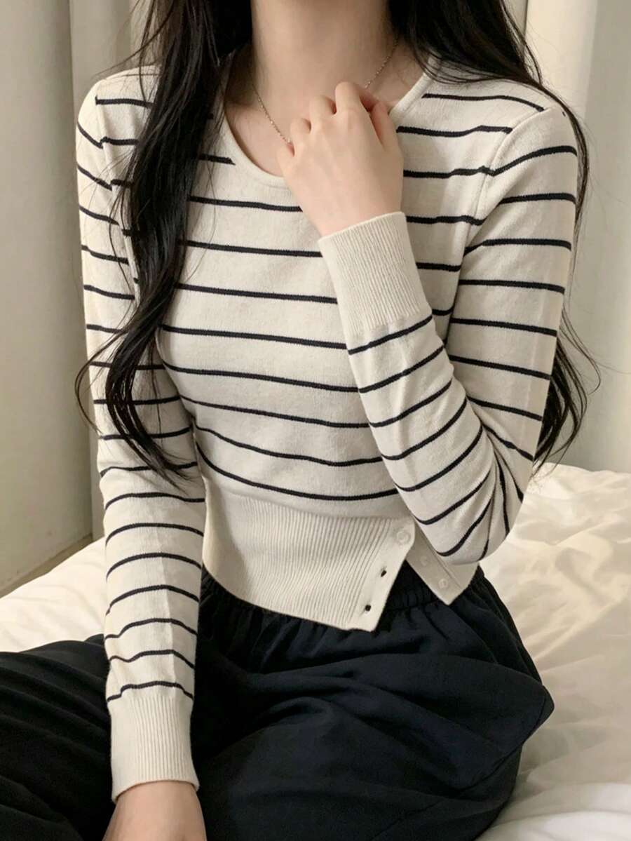 Korean Style Minimalist Striped Knit Top Women Round Neck Slim Fit Button-Down Hem Short Length Slimming Long Sleeve Blouse - Apricot - View 1