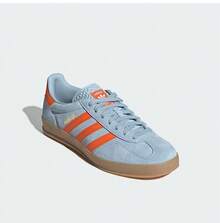 Tênis Adidas Samba OG Masculino Série Trefoil Design Inspirado em Futebol de Salão Textura Retrô Sapatos Casuais JH5405 - Azul Empoeirado - Visão 2
