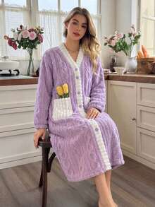 1pc Autumn/Winter Long Thermal Lined Thickened Bathrobe, Contrast Color With Pockets, V-Neck Button, Sweet Cute Elegant Home Casual Wearable Flannel Robe For Couples And Women - Mauve Purple - View 2