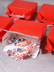 2/4/6/8/16 buah Kotak Kado Kertas Merah, Kotak Permen Persegi Panjang Warna Solid dengan Pegangan Mahkota, Kotak Kemasan Permen, Kue, dan Camilan, Cocok untuk Souvenir Pesta Ulang Tahun, Perayaan Pernikahan, Pembungkus Kado, dan Perlengkapan Pesta - merah - View 5