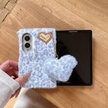 Autumn/Winter Plush Leopard Print Heart Pendant Phone Case For Samsung Galaxy Z Fold3/4/5/6/7/8, Vintage Sweet Girl Style Rhinestone Heart Logo Plush Heart Chain Full Coverage Anti-Drop Protective Shell - Baby Blue - View 5