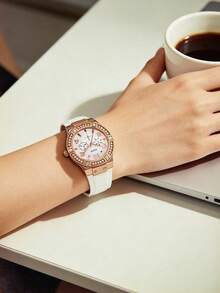 GUESS Perlengkapan Penting untuk Perjalanan Bisnis: Jam Tangan Stainless Steel yang Cocok untuk Profesional Modern - JAM TANGAN - View 4
