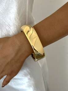 1 pieza Brazalete grueso minimalista elegante y exquisito de diseño vintage con cinta geométrica ondulada asimétrica cuadrada CCB de metal pulido liso para vacaciones, fiesta, cita, regalo, uso diario y personalizado - Amarillo Oro - Ver 4