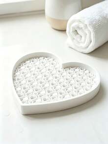 Heart-Shaped Makeup Brush Cleaning Tray, Portable Cleaning Mat, Textured Bottom Design, Cute Heart Shape, Suitable For Makeup Brushes, Easy To Store, Perfect For Travel And Studio Use - Multicolor - View 3