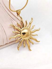 1pc Ancient Greek Totem Sun Necklace For Women, High-End Design Fashion Clavicle Chain, Niche Luxury Titanium Steel Jewelry - Yellow Gold - View 2