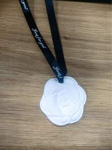 1pc White Tea & Camellia Scented Plaster Diffuser Pendant, Black Ribbon Design, Premium Long-Lasting Fragrance, Suitable For Bathroom, Bedroom, Closet And Car Decoration - Apricot - View 6