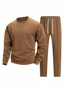 2pcs Coffee Color 3D Checkered Embossed Men's Set, Men's T-Shirt + Men's Pants, Breathable Soft Knit Fabric, Machine Washable, Simple Casual Vacation Style, Early Autumn Short Trip Home Vacation Outfit - Coffee Brown - View 4