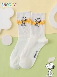 1 Pair SNOOPY Series Authentic Puppy Striped Pattern Fun Personalized Cartoon Men's Mid-Calf Socks - Multicolor - View 3