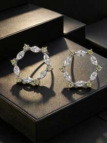 1 Pair Contrast Color Rhinestone Round Hoop Earrings, Floral Wreath Design, Fully Embellished With Sparkling Crystals, Elegant Versatile Ear Cuffs For Daily Wear And Dating - Earrings - View 3