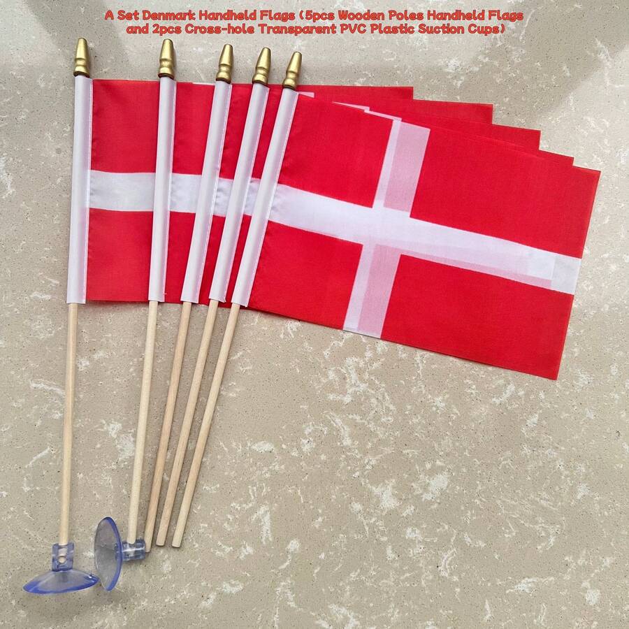 Satu Set Bendera Genggam Denmark, Lengkap dengan 5 buah Tiang Kayu dan 2 buah Penjepit Plastik PVC Transparan dengan Lubang Silang, Ukuran 14*21cm, Terbuat dari Poliester, Sempurna untuk Kantor, Rumah, Mobil, Dekorasi Dinding, Pesta dan Perayaan Festival