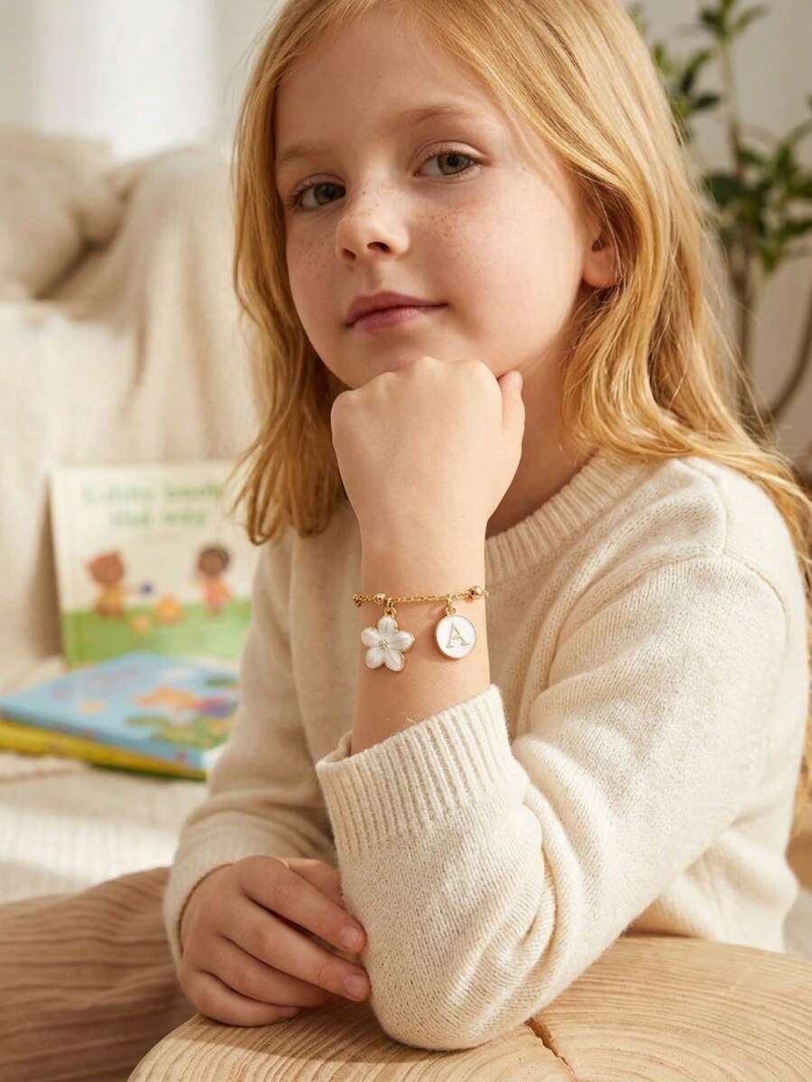 1pc Fashionable Floral Letter Beaded Bracelet, Suitable For Children, Customizable Name Letters, Perfect For Summer Beach Vacation And Daily Wear. - White - View 1