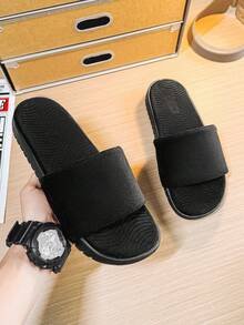 Sandal Termal Pria Warna Hitam yang Nyaman untuk di Rumah dan Perjalanan, Ukuran Besar, Sol Lembut Anti Selip, Cocok untuk Dipakai di Dalam Ruangan - Hitam - View 4